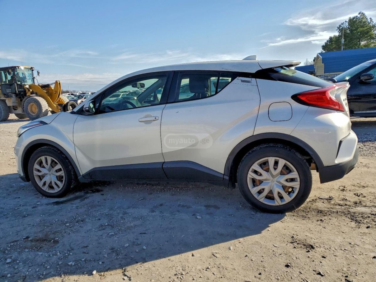 Toyota CHR 2020 — photo 2