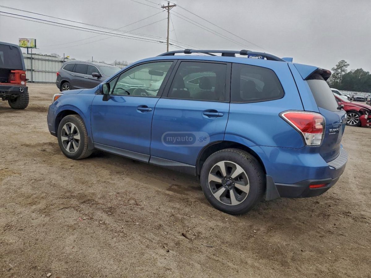 Subaru Forester 2017 — photo 2