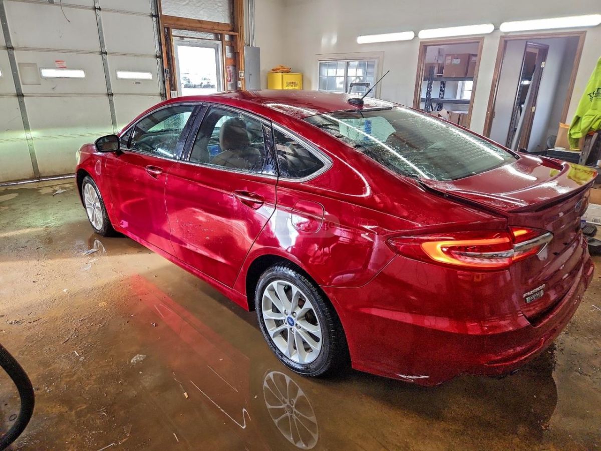 Ford Fusion 2019 — photo 2