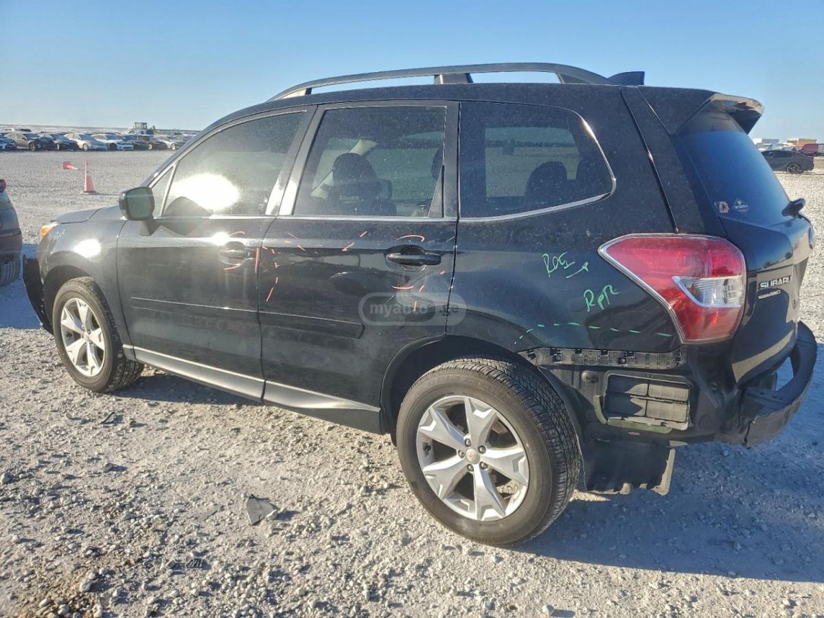 Subaru Forester 2016 — photo 2