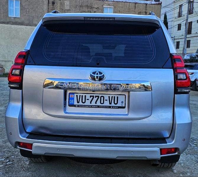 Toyota Land Cruiser Prado 2018 — photo 2