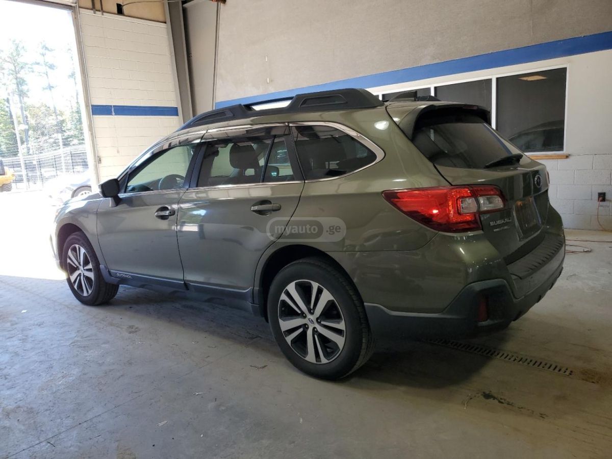 Subaru Outback 2019 — photo 2