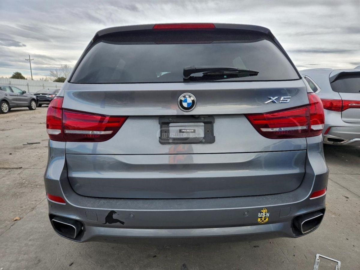BMW X5 2018 — photo 2