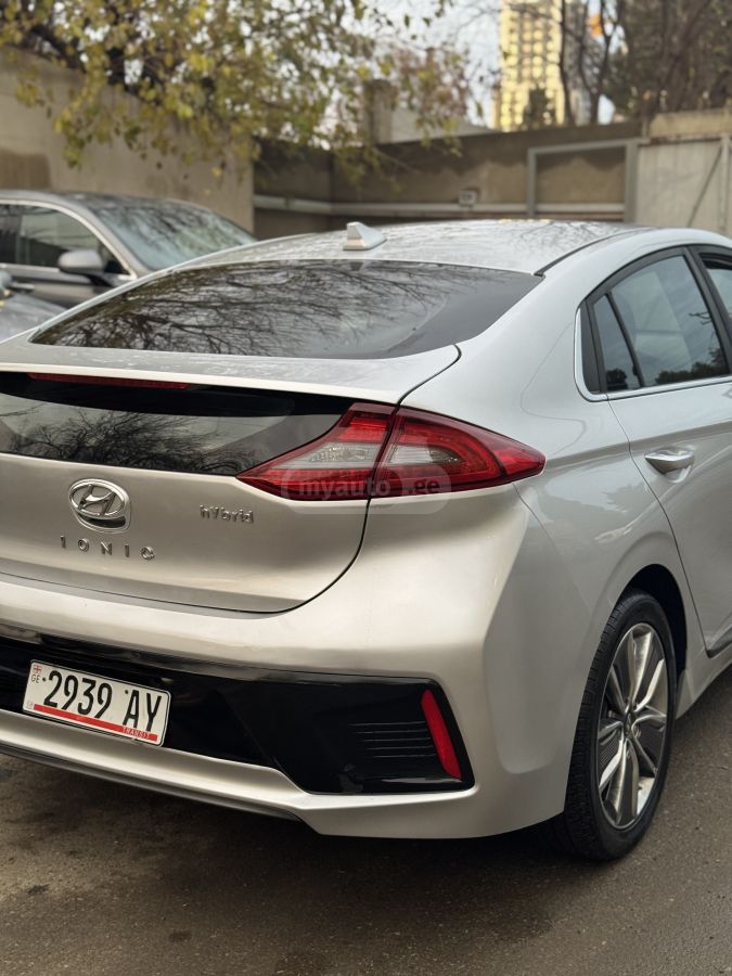 Hyundai Ioniq 2018 — photo 2