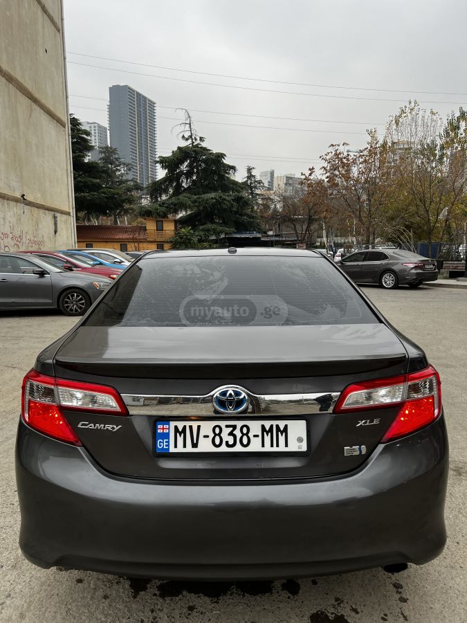 Toyota Camry 2013 — photo 2