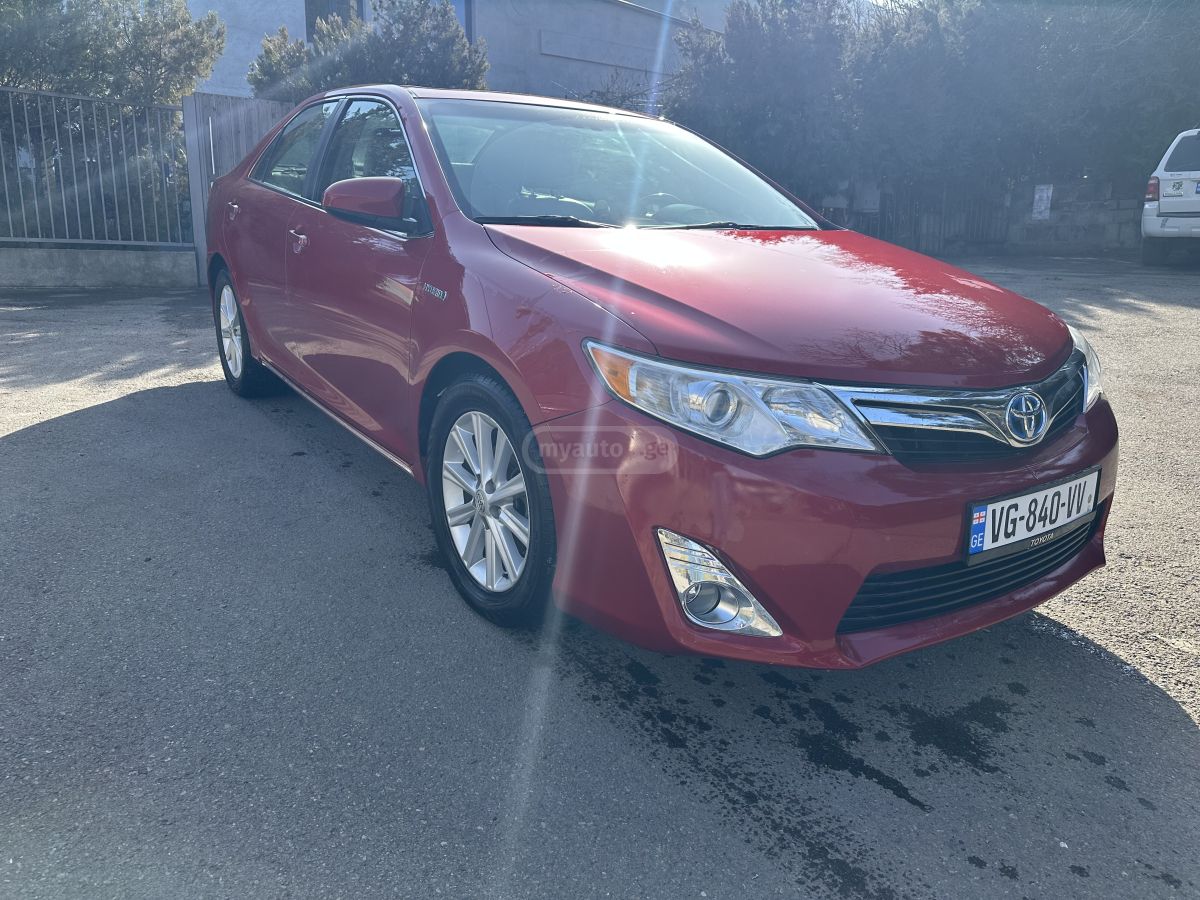 Toyota Camry 2012 — photo 2
