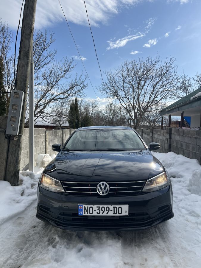 Volkswagen Jetta 2014 — photo 2