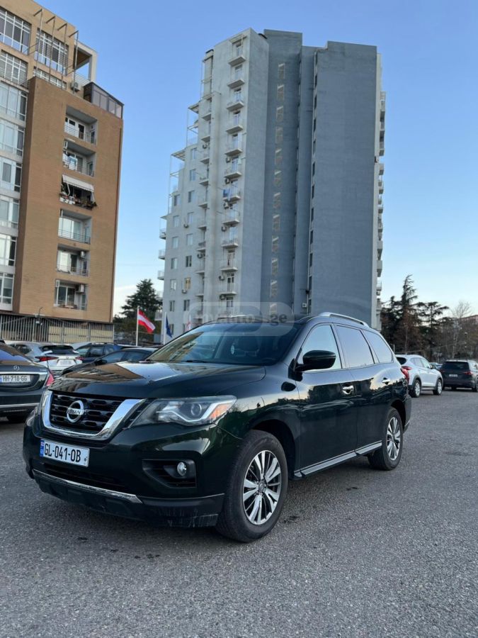 Nissan Pathfinder 2019 — photo 2