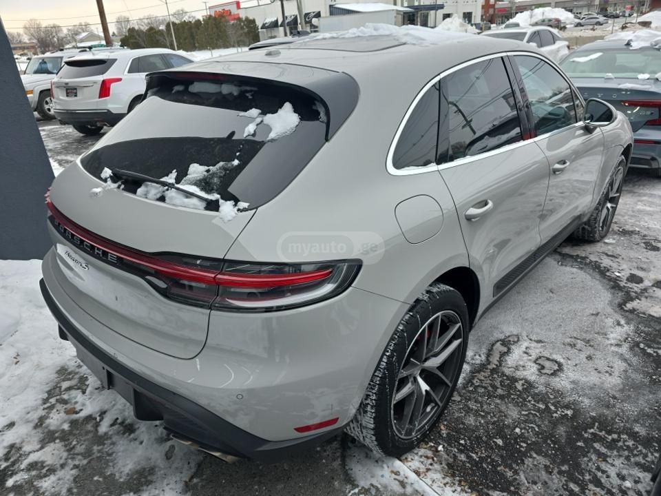 Porsche Macan 2023 — photo 2