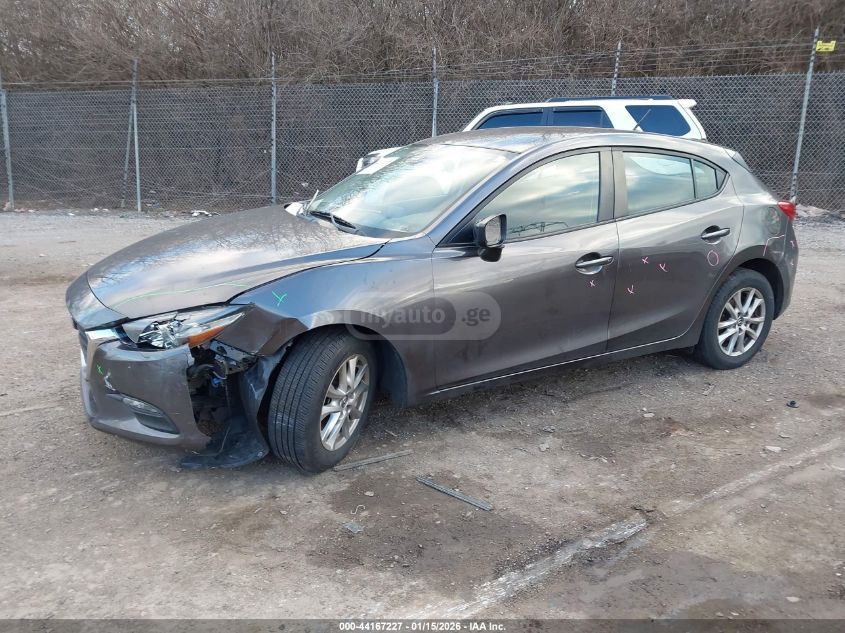 Mazda Mazda3 2018 — photo 2