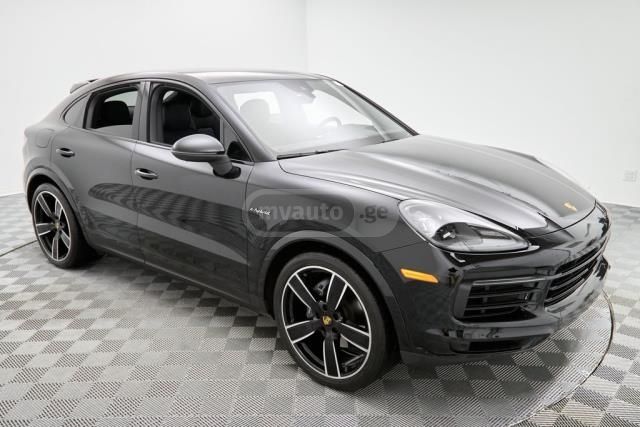 Porsche Cayenne 2022 — photo 2