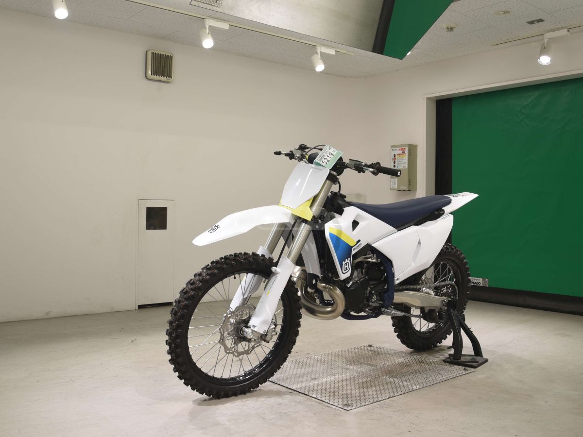 Husqvarna TC 250 2025 — photo 2