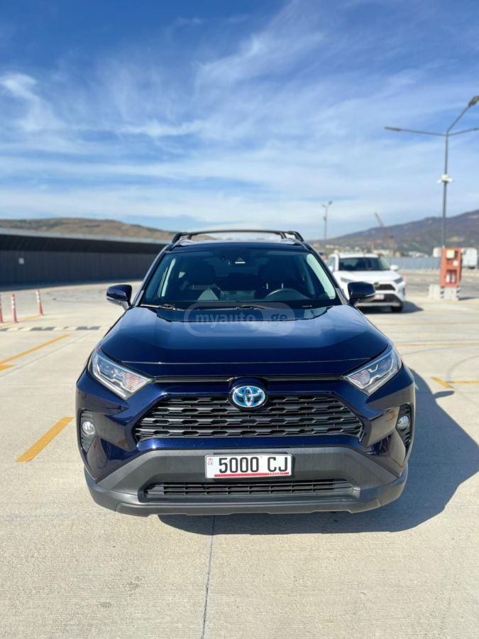 Toyota RAV 4 2021 — photo 2