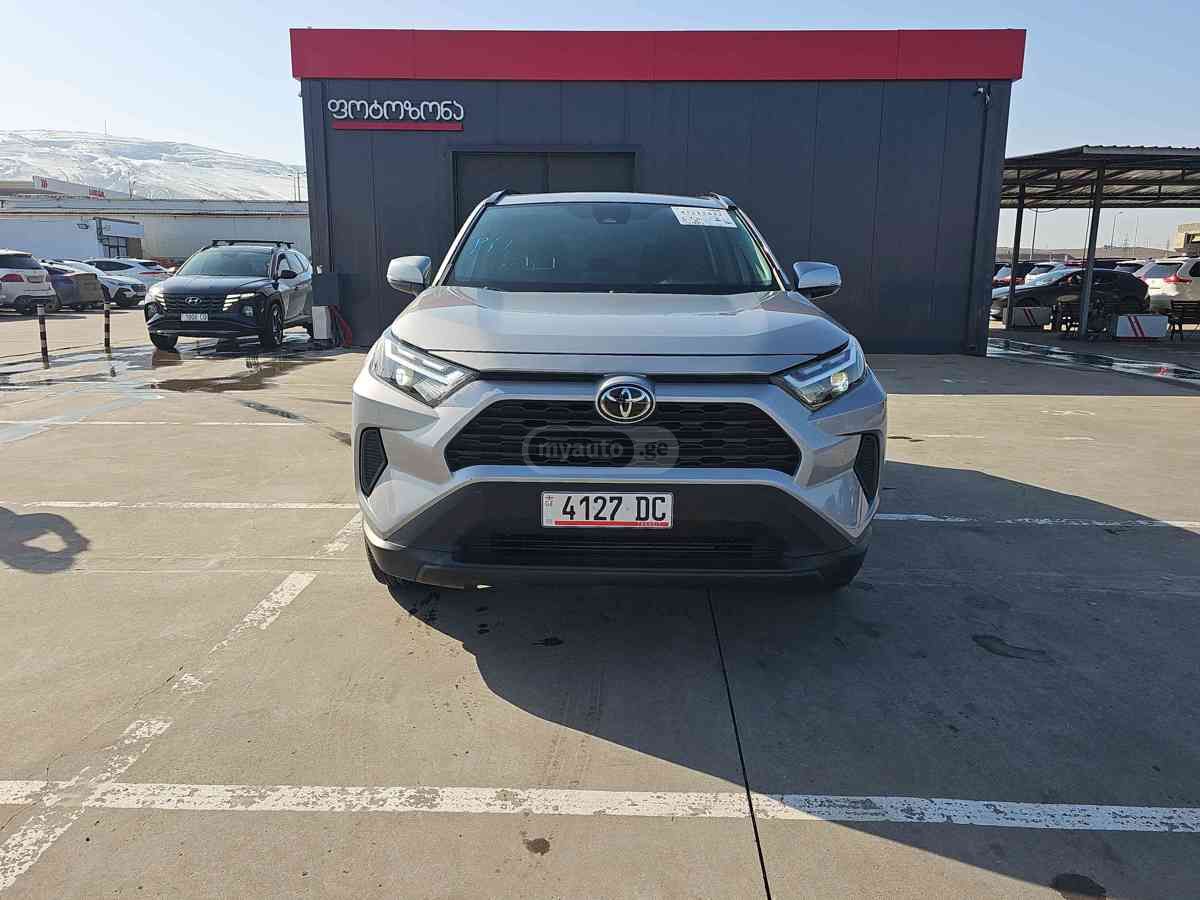Toyota RAV4 2022 — photo 2