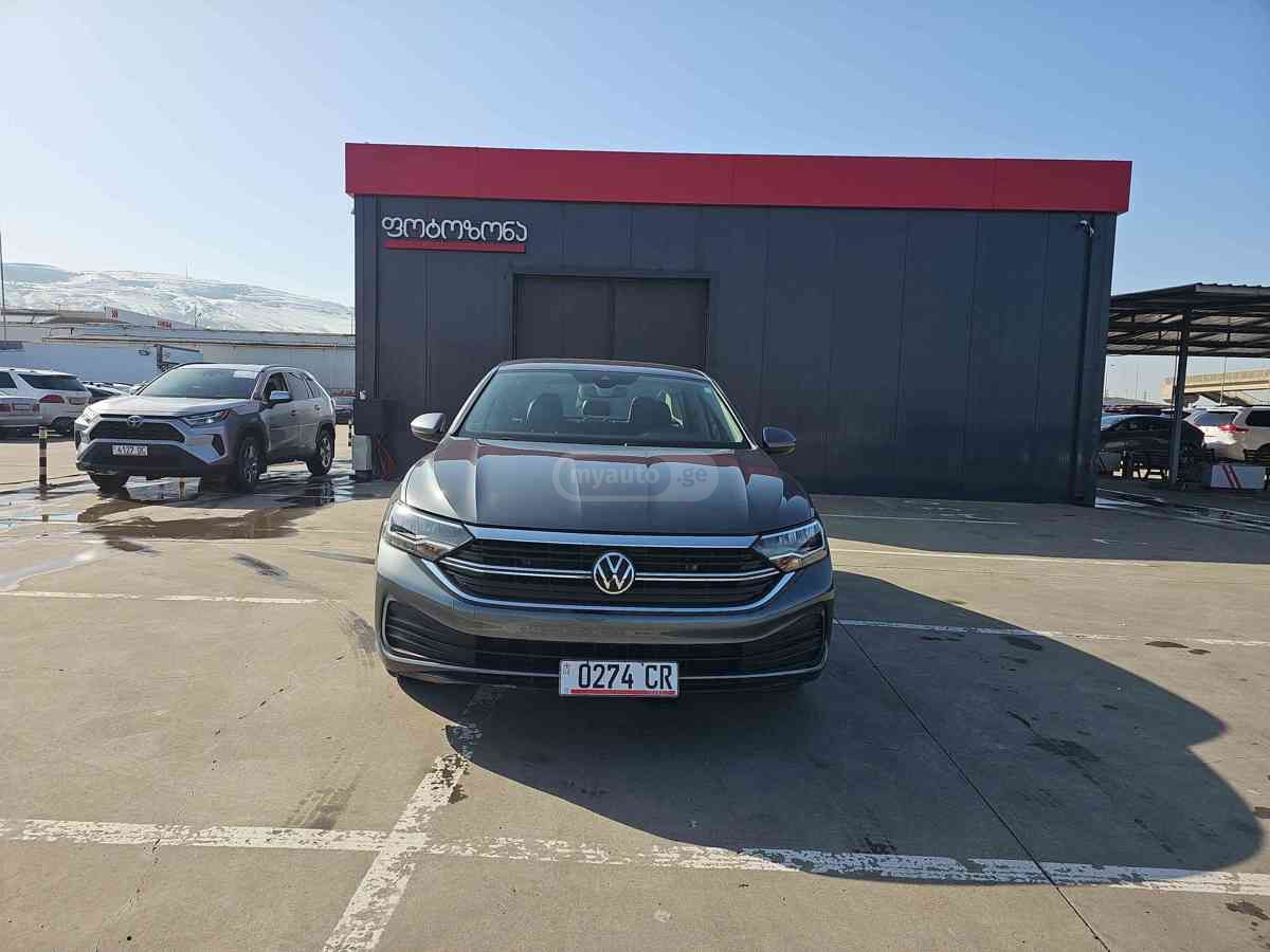 Volkswagen Jetta 2023 — photo 2