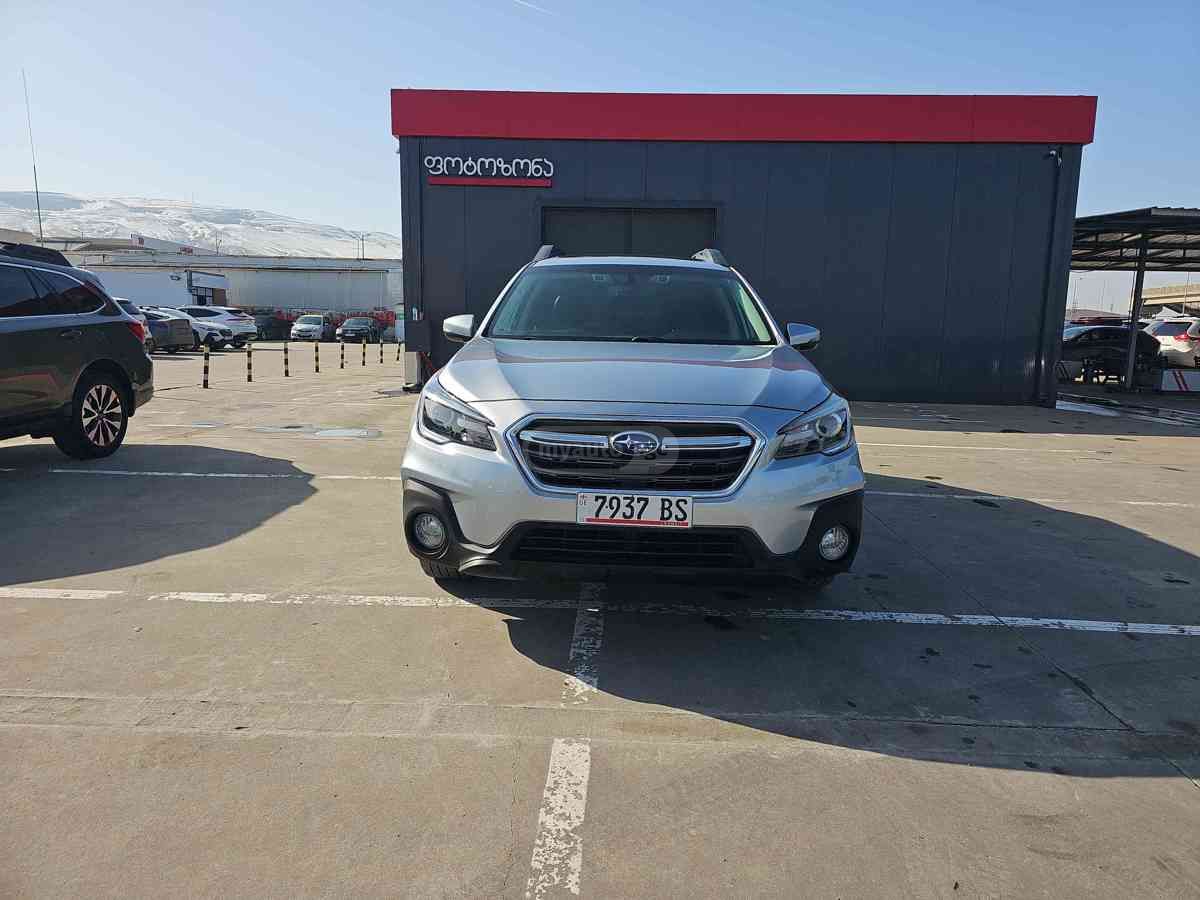 Subaru Outback 2019 — photo 2