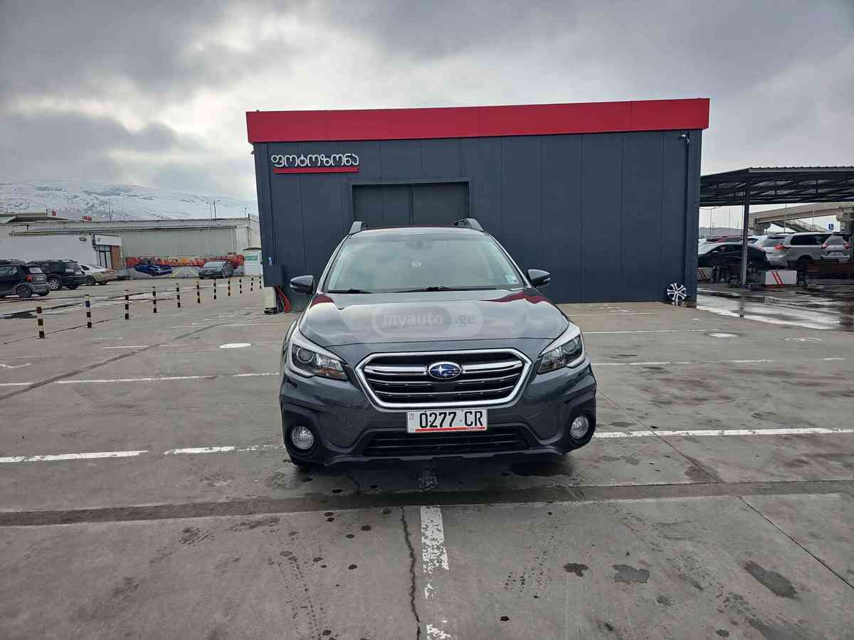 Subaru Outback 2019 — photo 2
