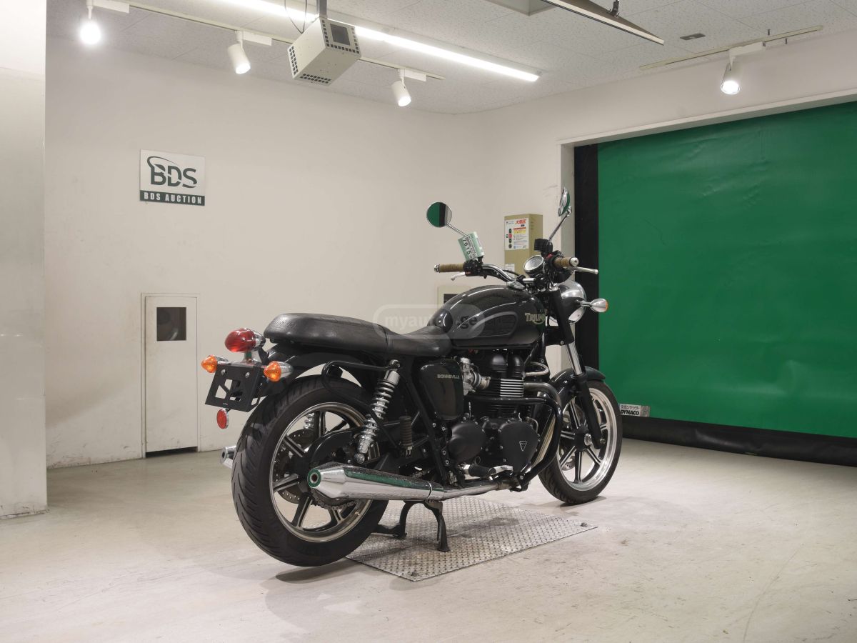 Triumph Bonneville 2012 — photo 2