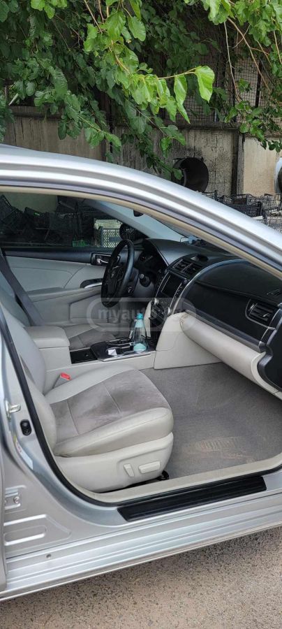 Toyota Camry 2013 — photo 2