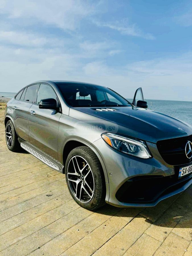 Mercedes-Benz GLE 43 AMG 2017 — photo 2