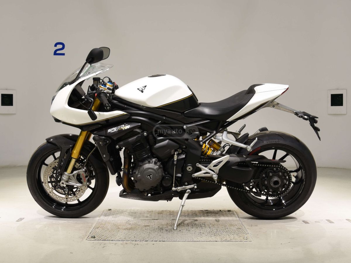 Triumph Speed Triple 2012 — photo 2
