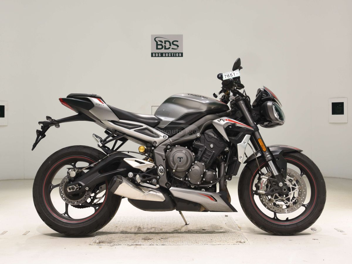 Triumph Street Triple 2022 — photo 2