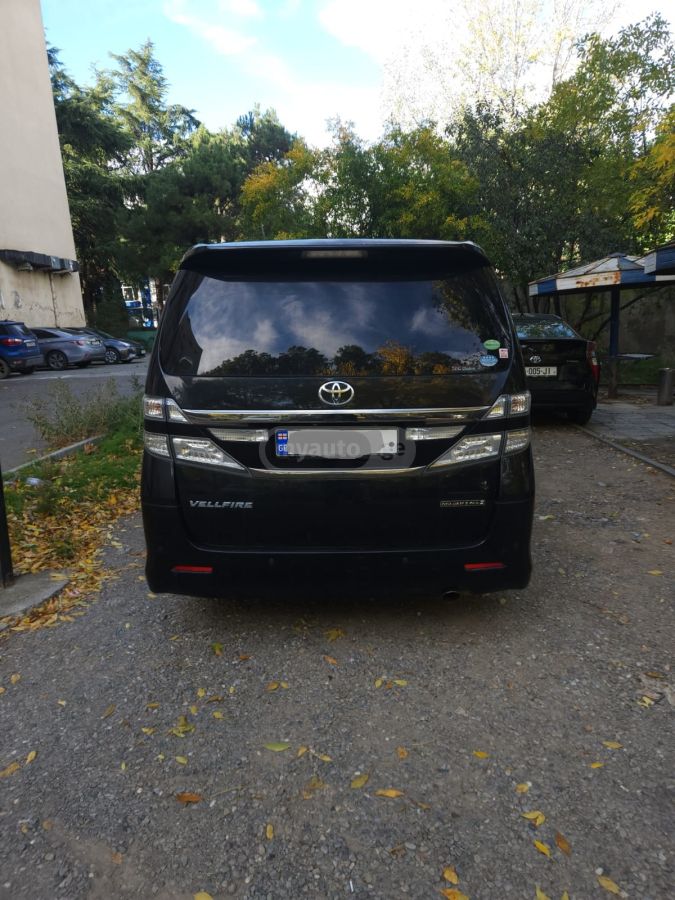 Toyota Vellfire 2014 — photo 2