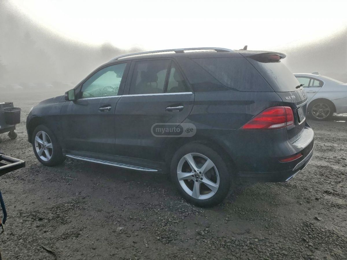 Mercedes-Benz GLE 350 2018 — photo 2