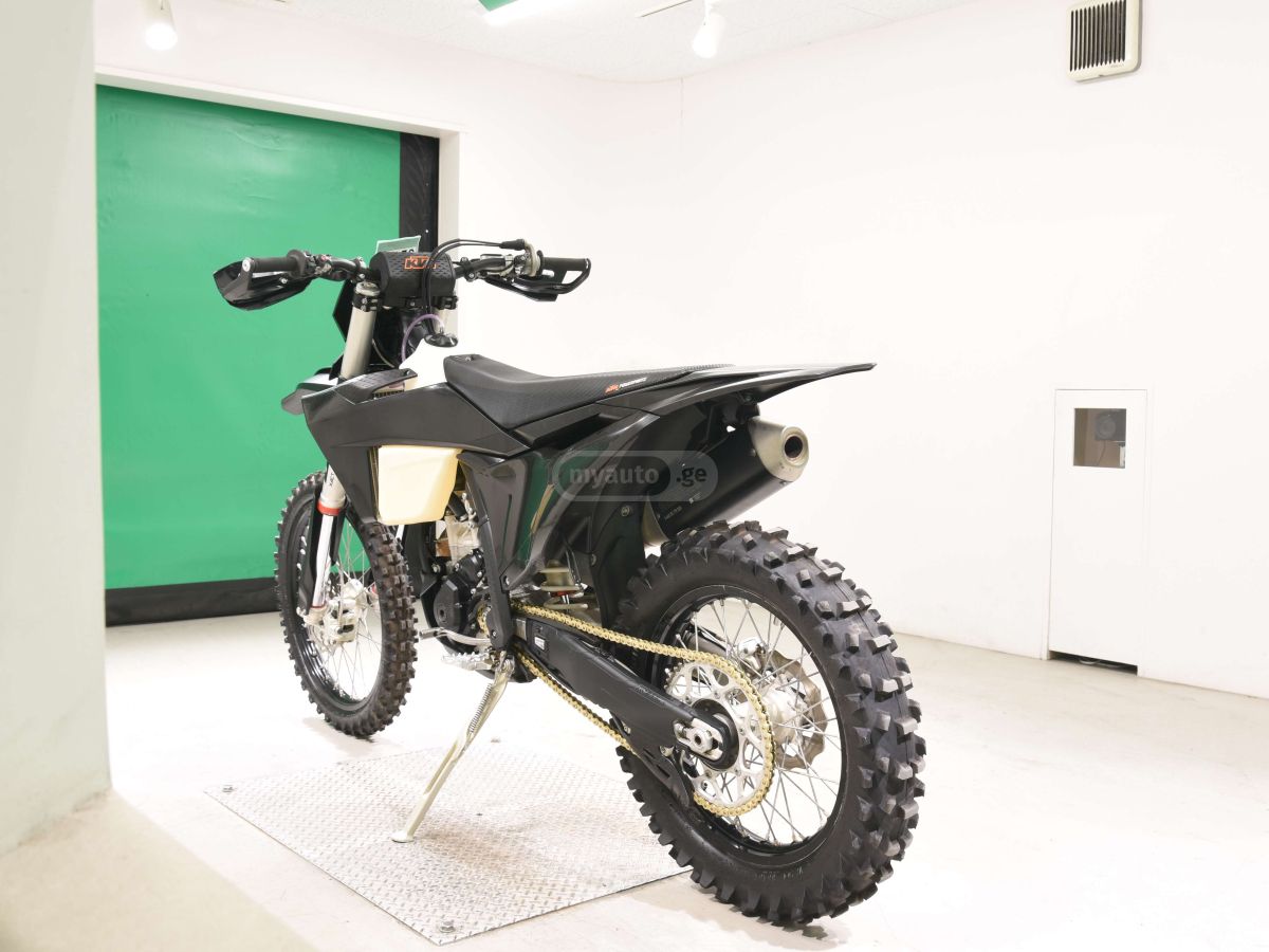 KTM 250 EXC 2024 — photo 2
