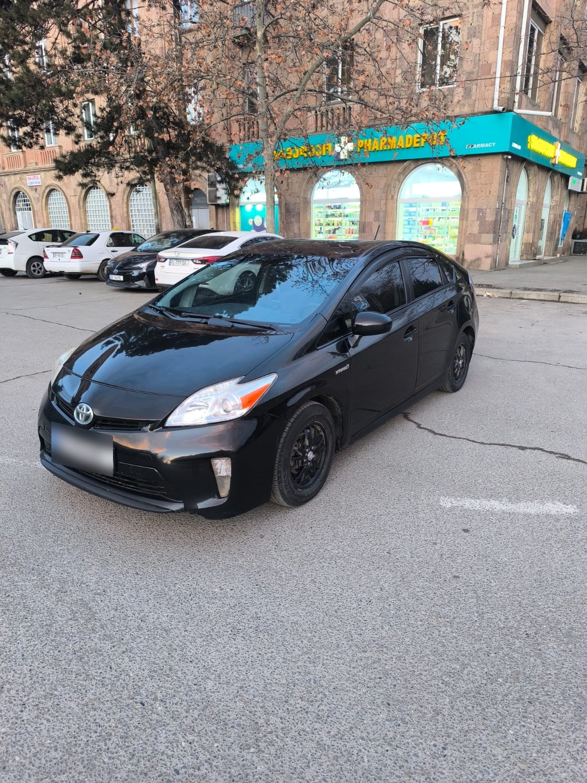 Toyota Prius 2015 — photo 2