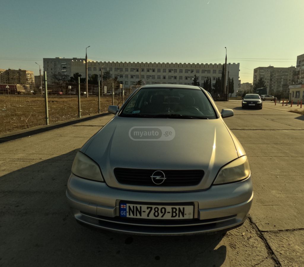 Opel Astra 2002 — photo 2