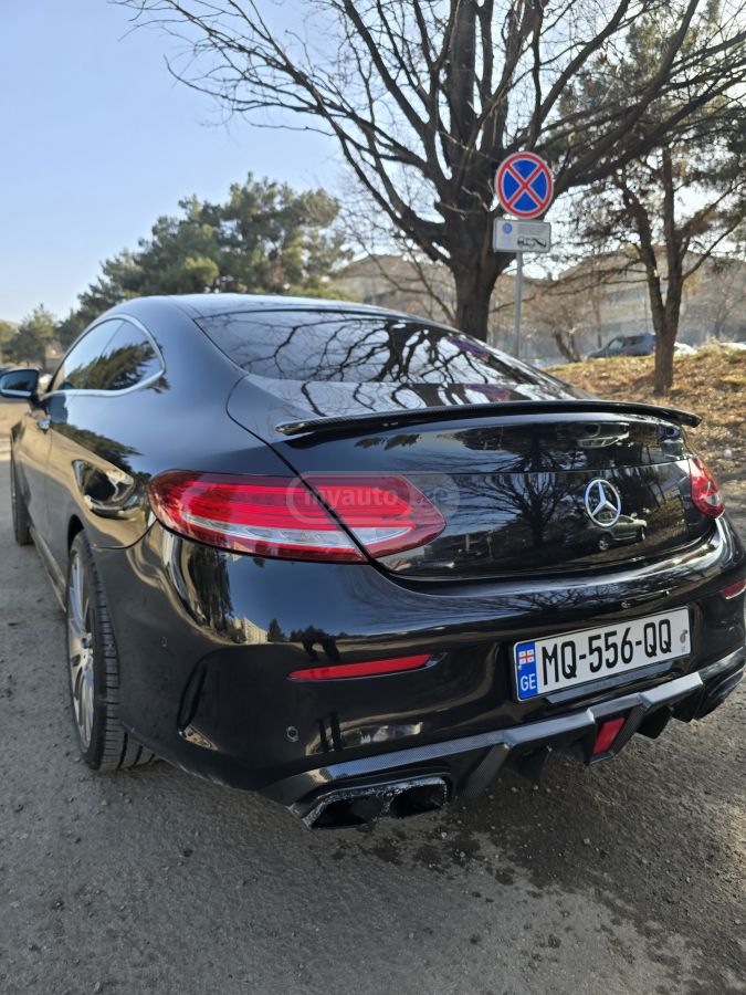 Mercedes-Benz C 300 2016 — photo 2
