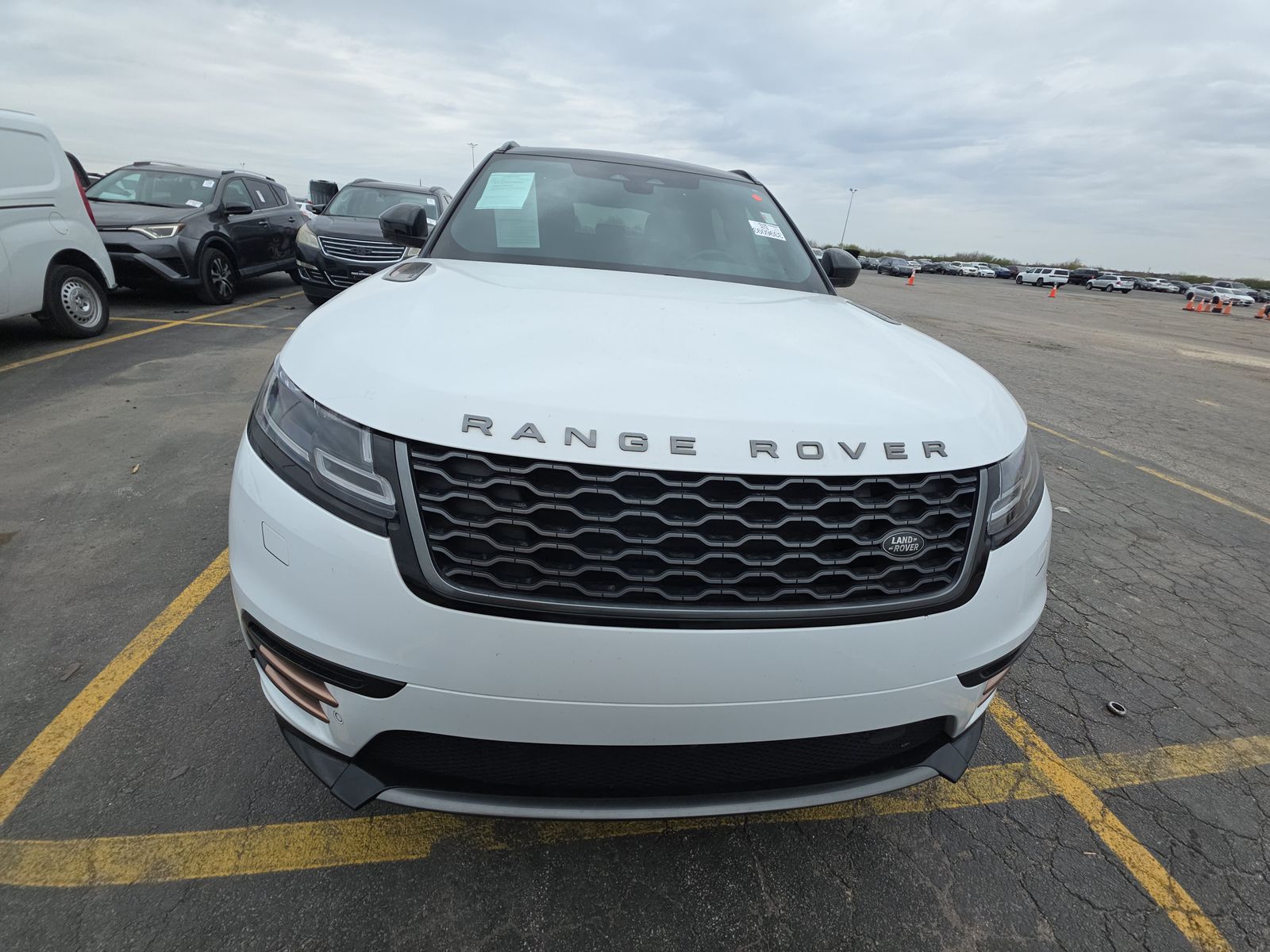 Land Rover Range Rover  Velar 2021 — photo 2