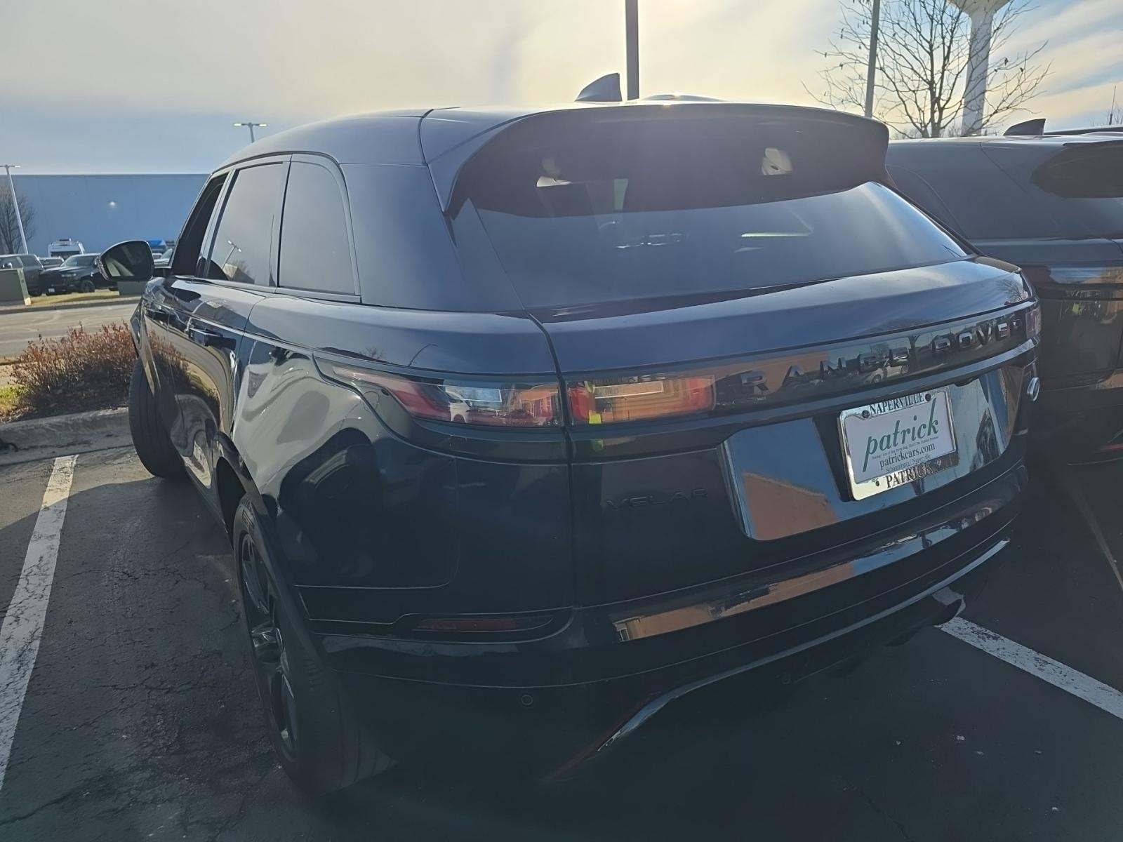 Land Rover Range Rover Velar 2023 — photo 2