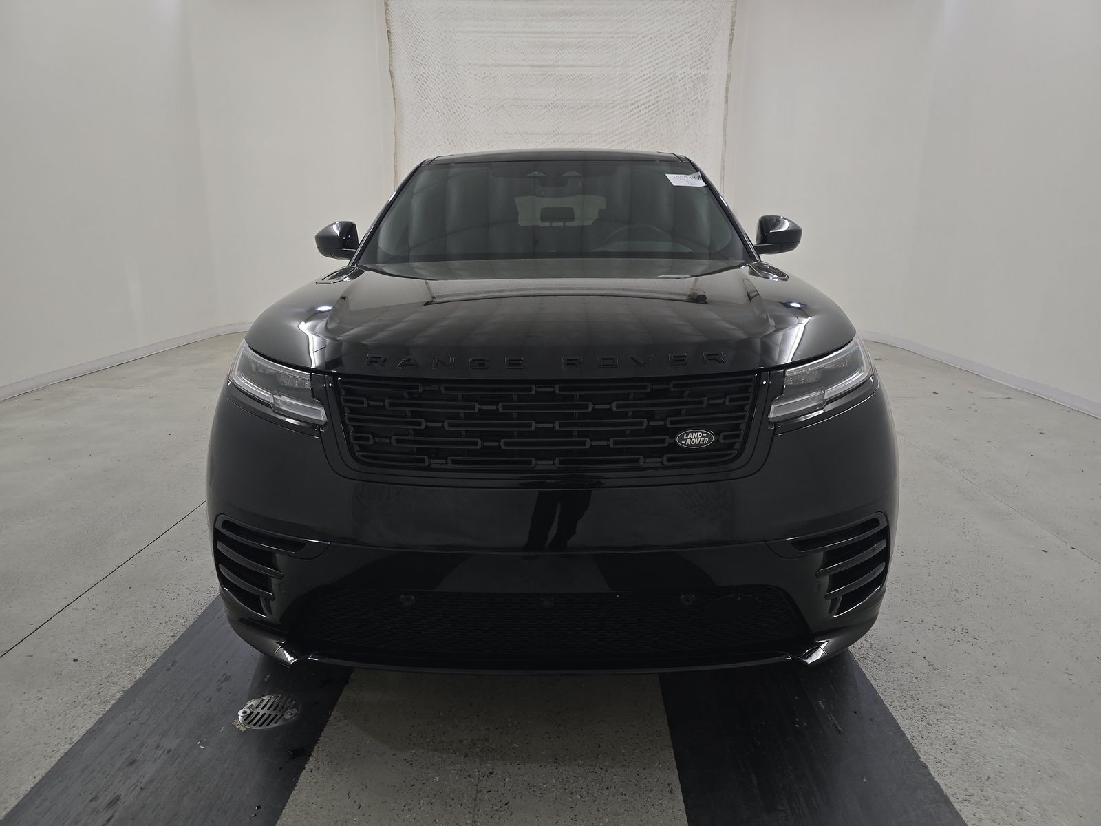 Land Rover Range Rover  Velar 2025 — photo 2