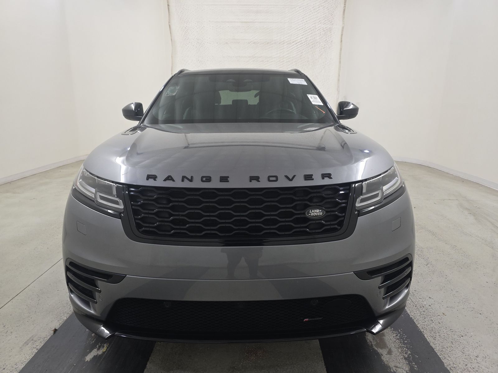 Land Rover Range Rover  Velar 2022 — photo 2