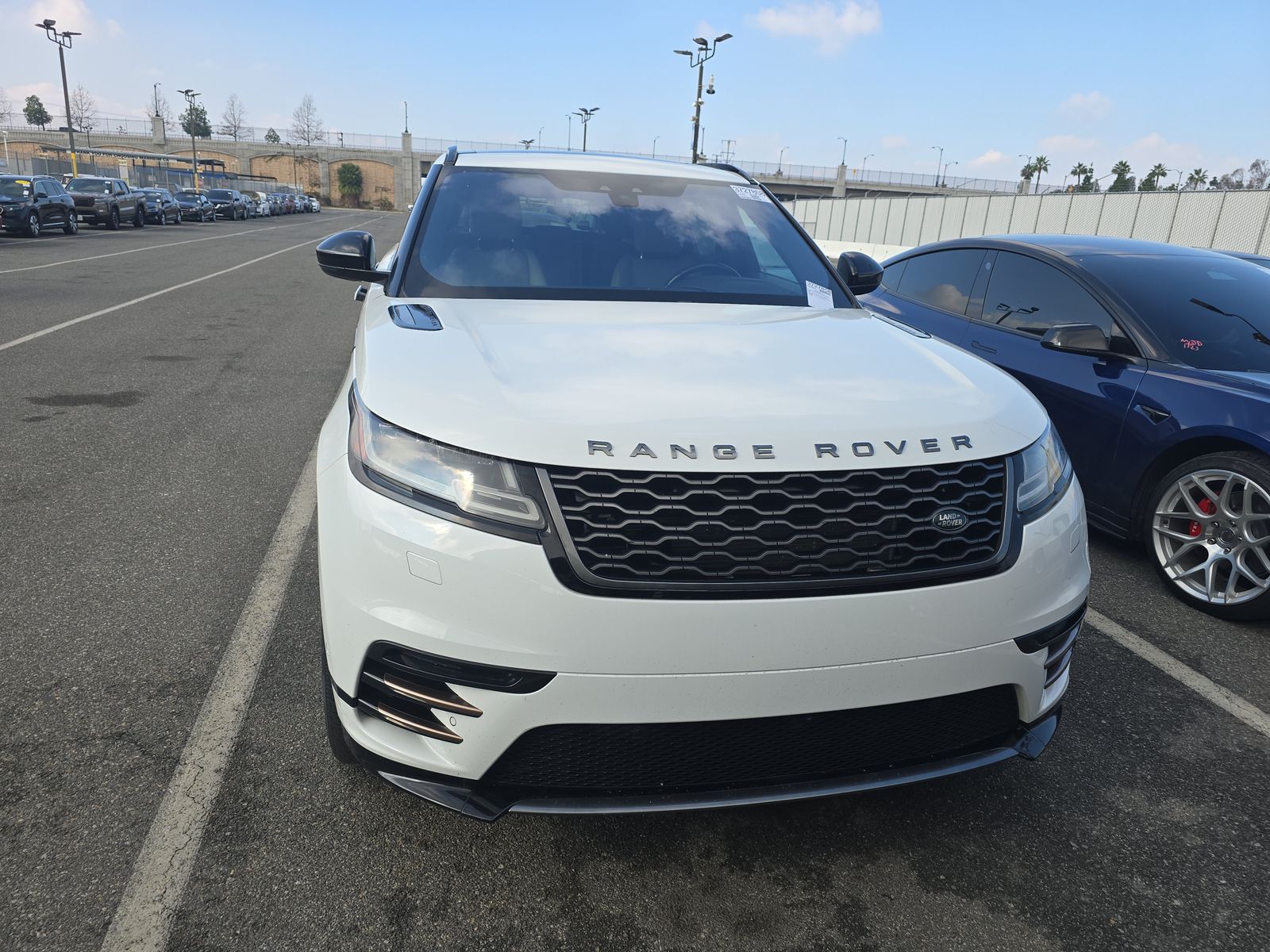 Land Rover Range Rover Velar 2018 — photo 2