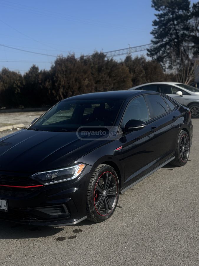 Volkswagen Jetta 2019 — photo 2