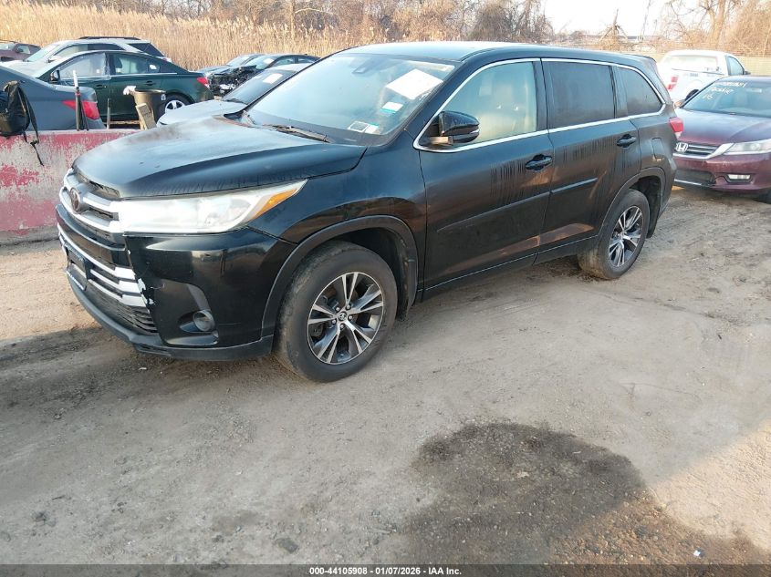 Toyota Highlander 2018 — photo 2