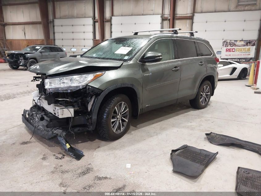 Toyota Highlander 2019 — photo 2