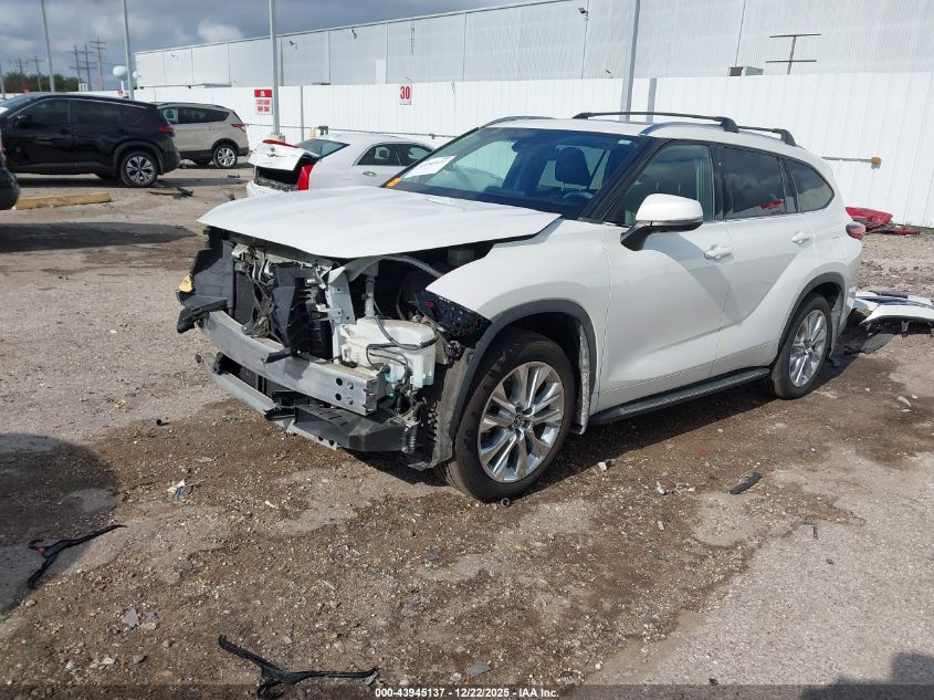Toyota Highlander 2020 — photo 2