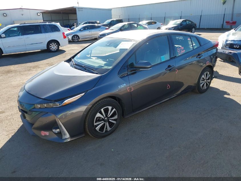 Toyota Prius 2017 — photo 2