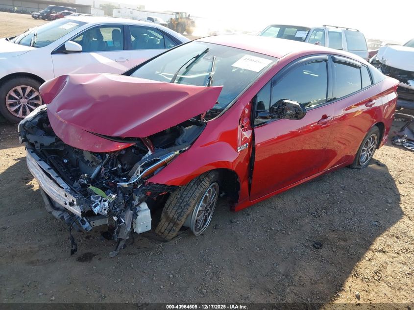Toyota Prius 2017 — photo 2