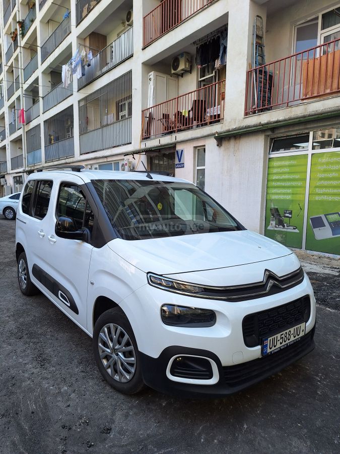 Citroen C5 2022 — photo 2
