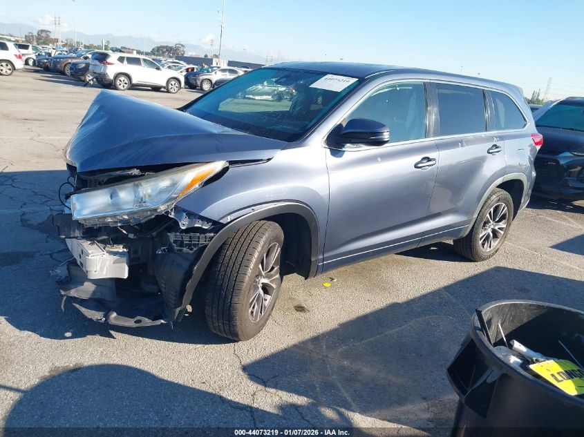 Toyota Highlander 2018 — photo 2