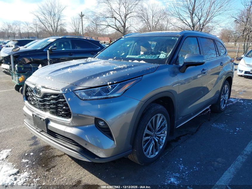 Toyota Highlander 2025 — photo 2