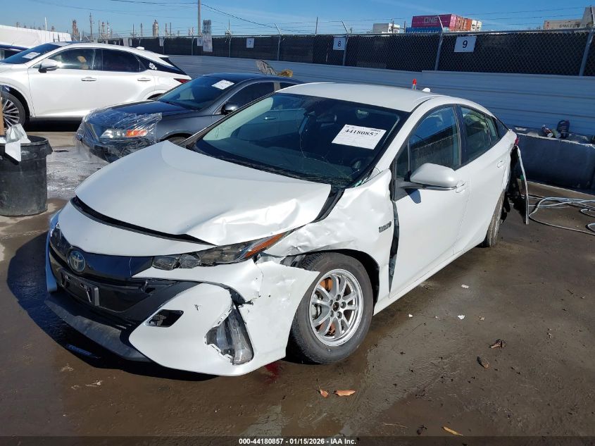 Toyota Prius 2022 — photo 2