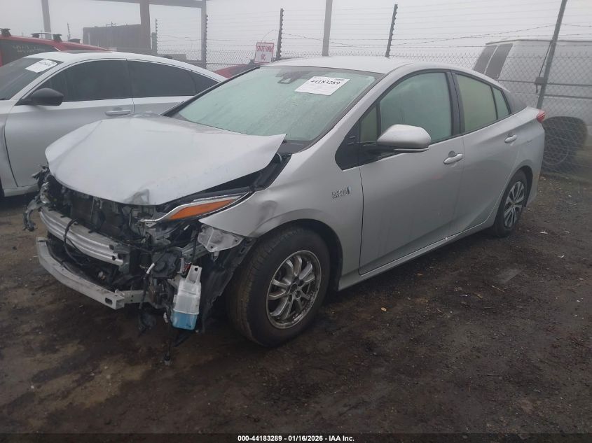 Toyota Prius 2022 — photo 2