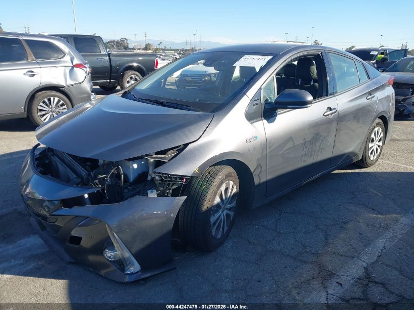 Toyota Prius 2020 — photo 2