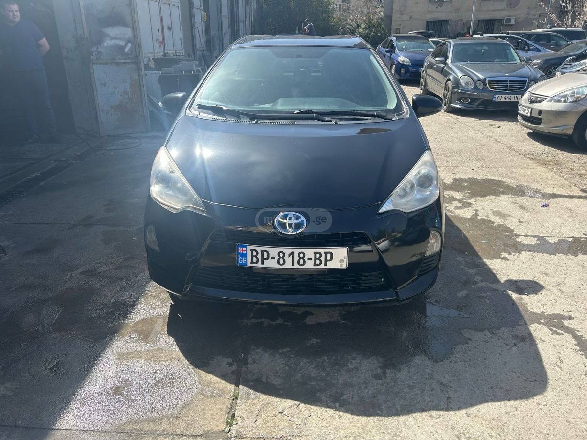 Toyota Prius C
